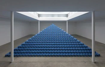 Une pyramide de bières